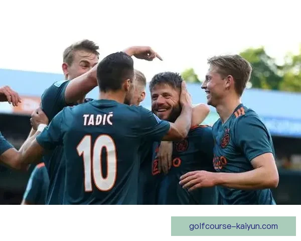 荷兰阿贾克斯帮近期状态回暖，展现出强劲的竞争力